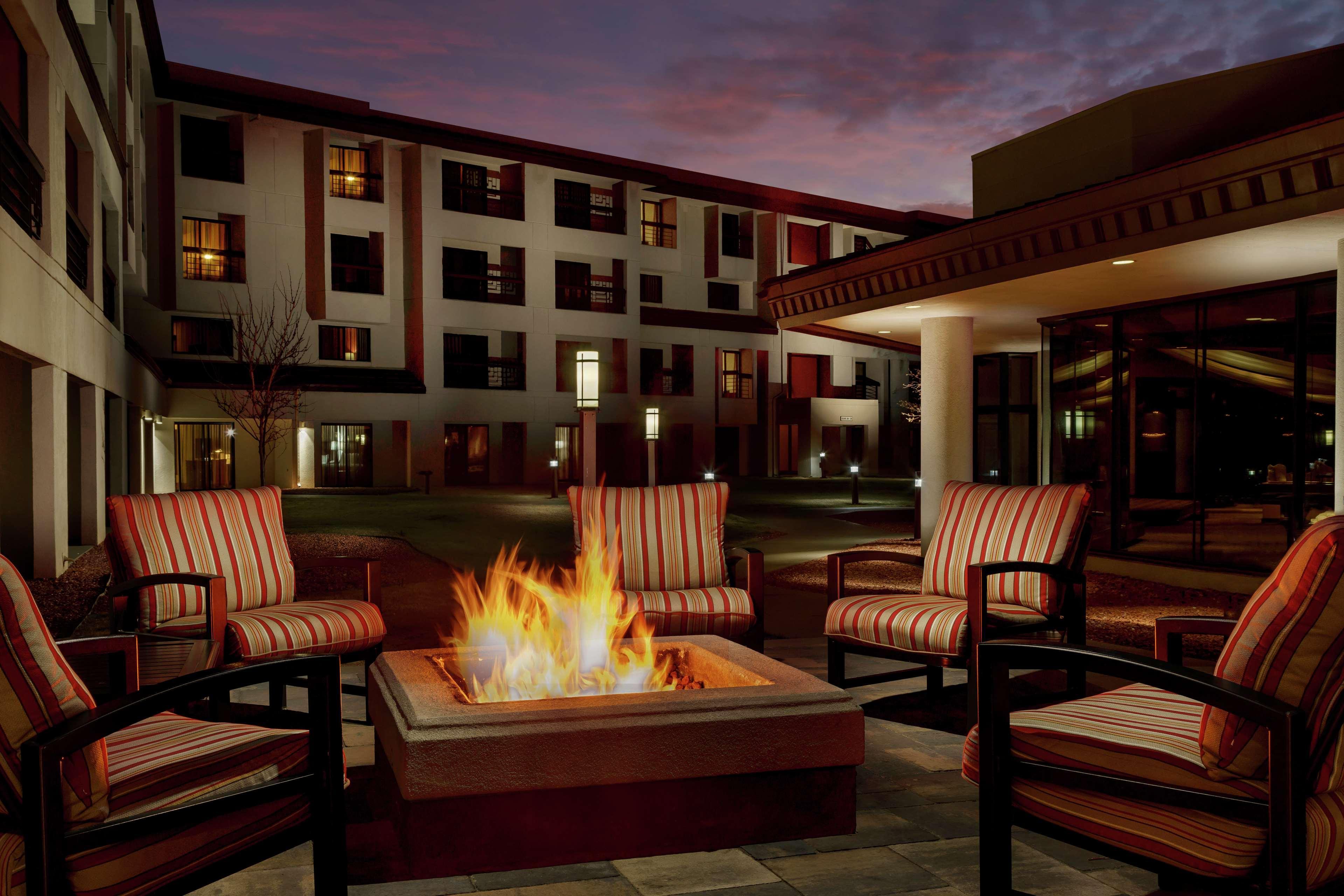 Doubletree By Hilton Colorado Springs Ξενοδοχείο Εξωτερικό φωτογραφία
