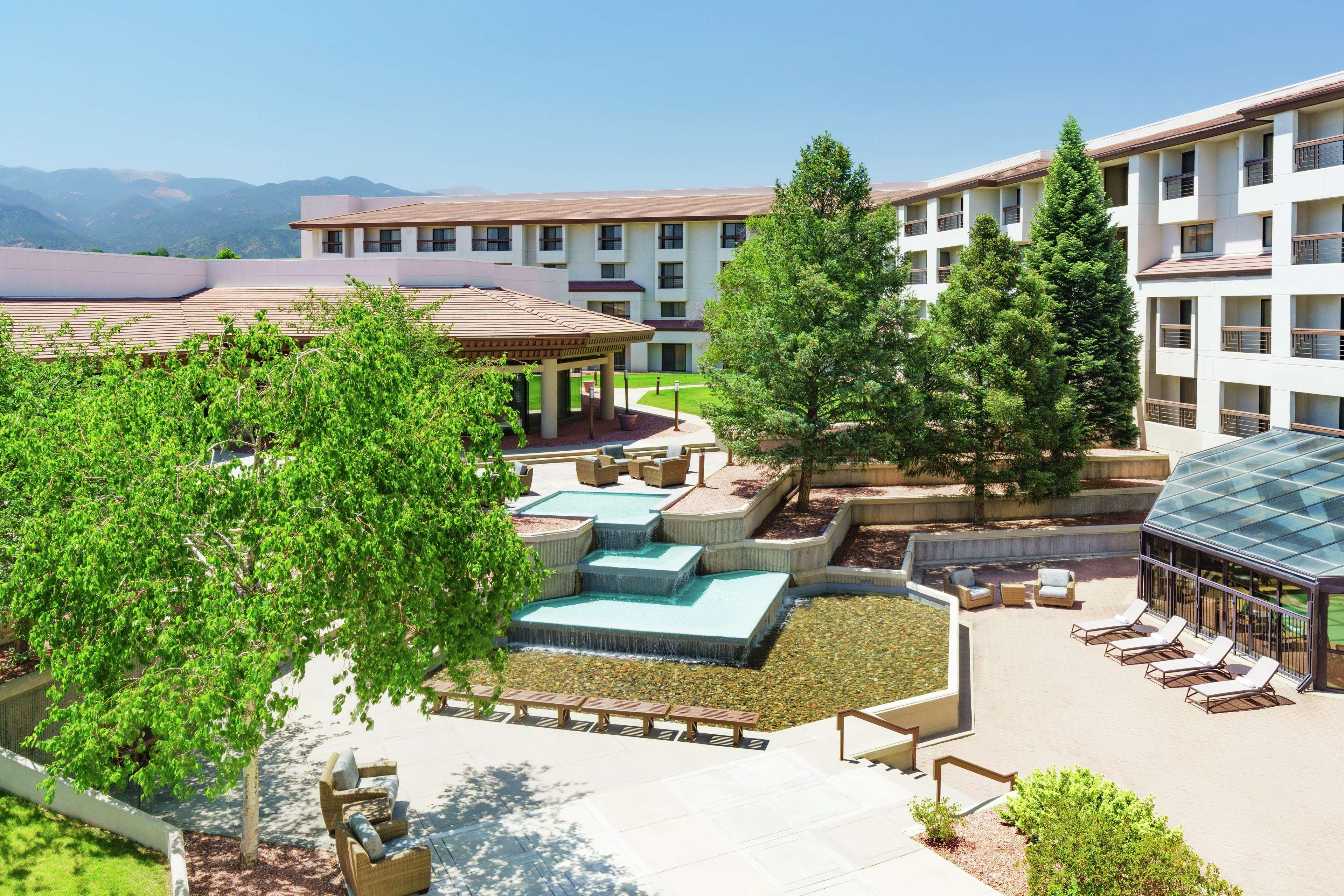Doubletree By Hilton Colorado Springs Ξενοδοχείο Εξωτερικό φωτογραφία