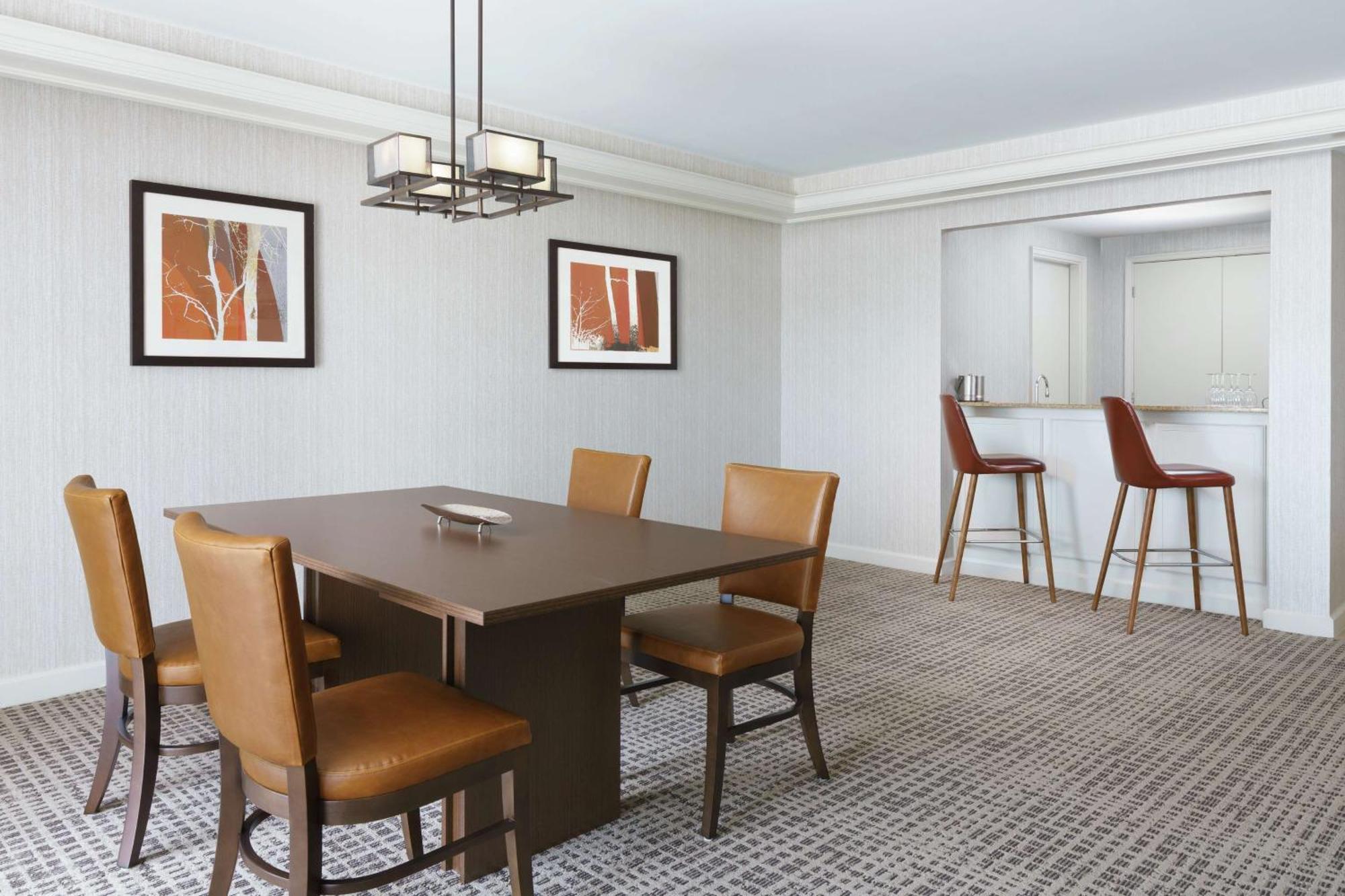 Doubletree By Hilton Colorado Springs Ξενοδοχείο Εξωτερικό φωτογραφία