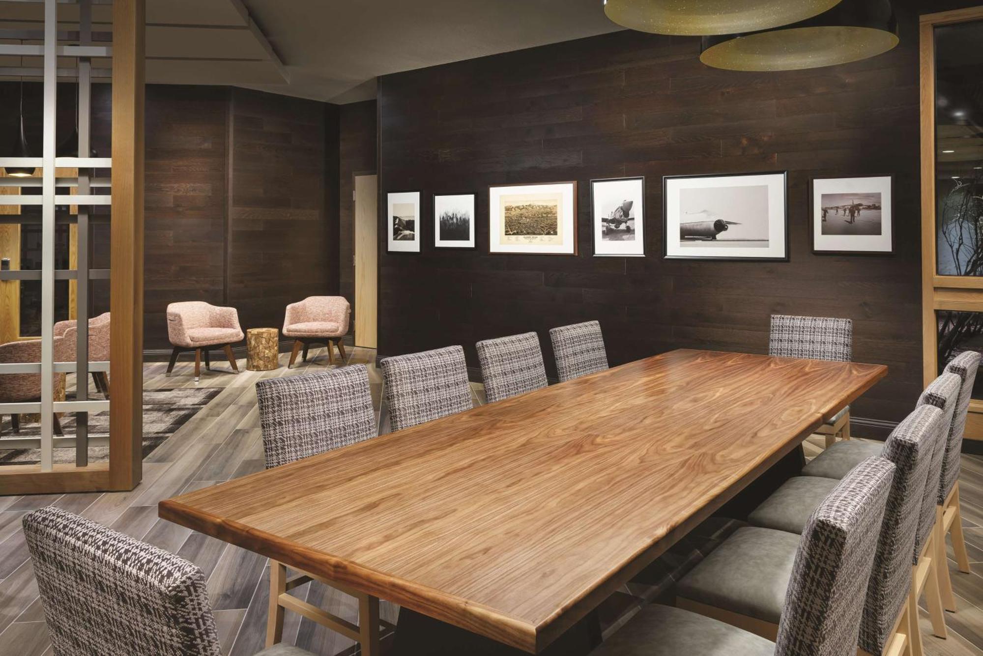 Doubletree By Hilton Colorado Springs Ξενοδοχείο Εξωτερικό φωτογραφία