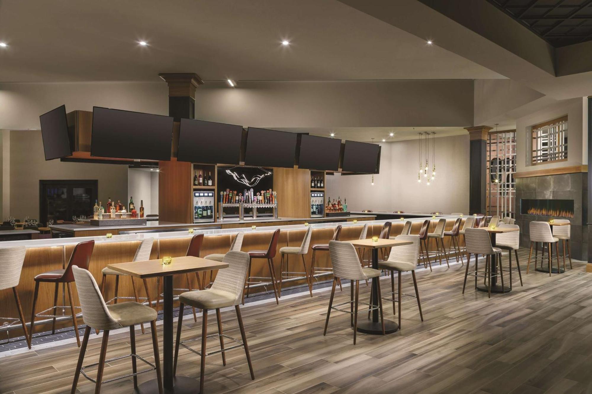 Doubletree By Hilton Colorado Springs Ξενοδοχείο Εξωτερικό φωτογραφία