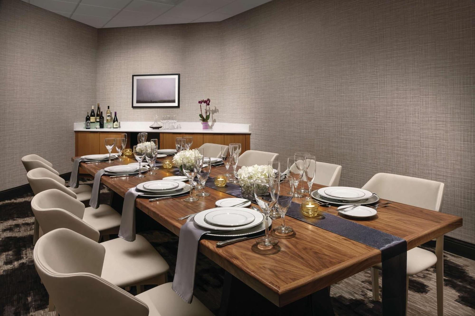 Doubletree By Hilton Colorado Springs Ξενοδοχείο Εξωτερικό φωτογραφία